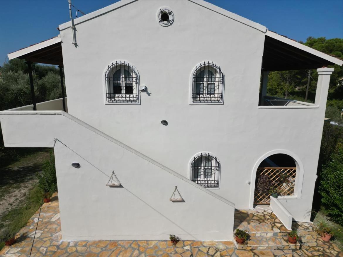 Kouros Apartments Litheres Buitenkant foto